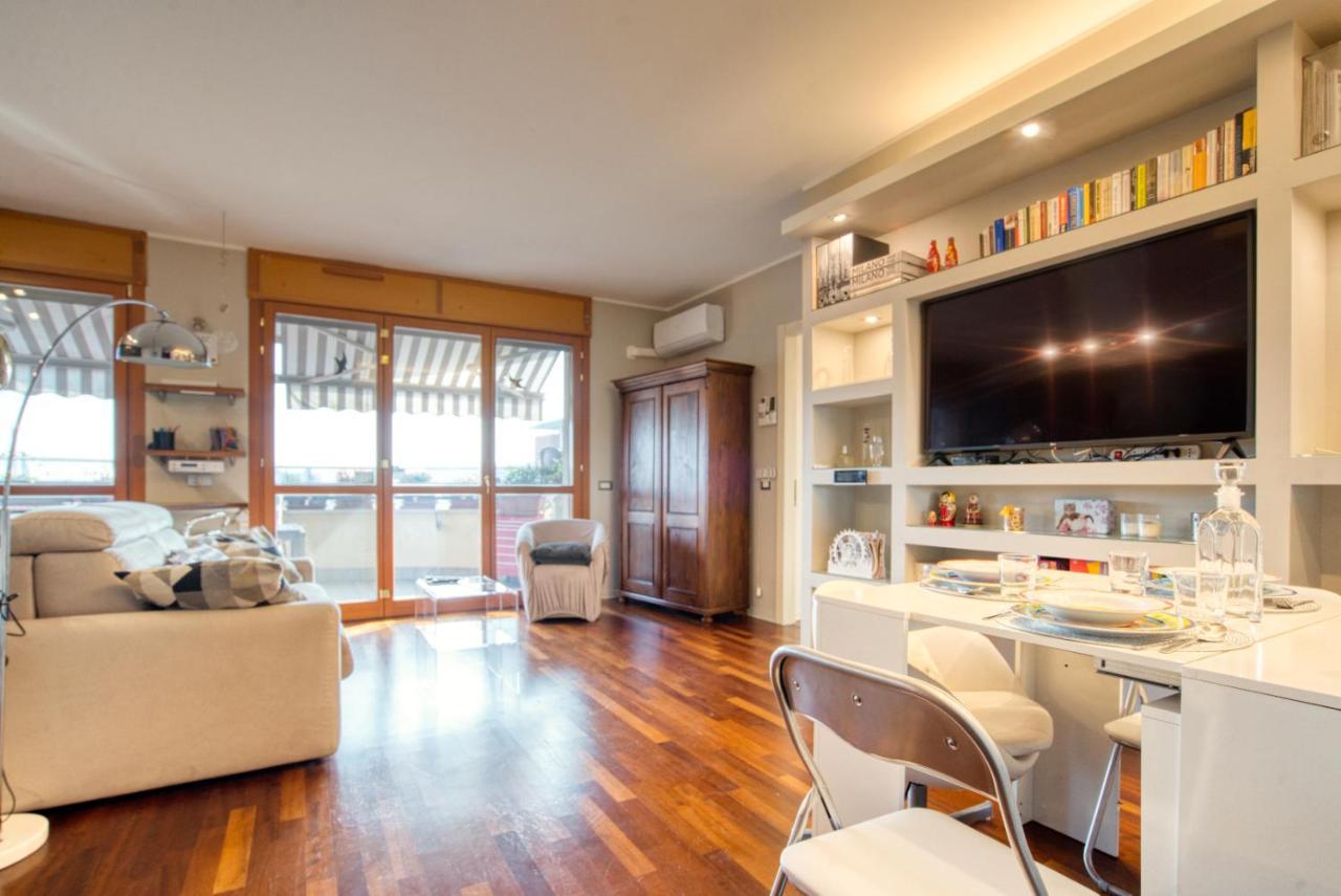 Caseospitali - Casa Di Bibi, Colorato Ed Elegante Bilocale Vicino Al Naviglio Martesana Per 4 Vimodrone Εξωτερικό φωτογραφία